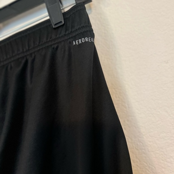 Adidas medium track pants zip ankles - Picture 7 of 13